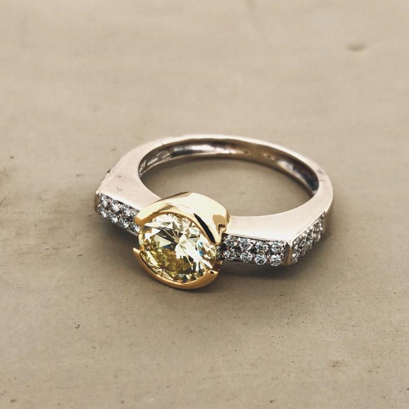 Besondere Farben von Brillanten & Diamanten - Vintage Schmuck - Second Hand Schmuck