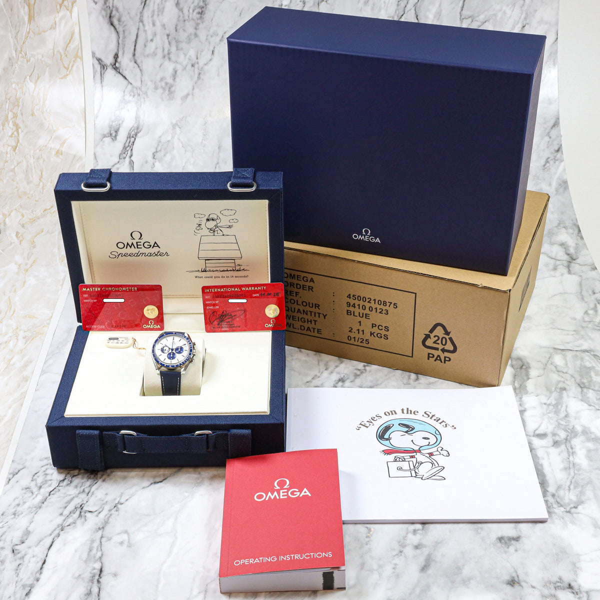 Omega Speedmaster Professional Moonwatch 42 'Silver Snoopy Award' 10/25 NEW