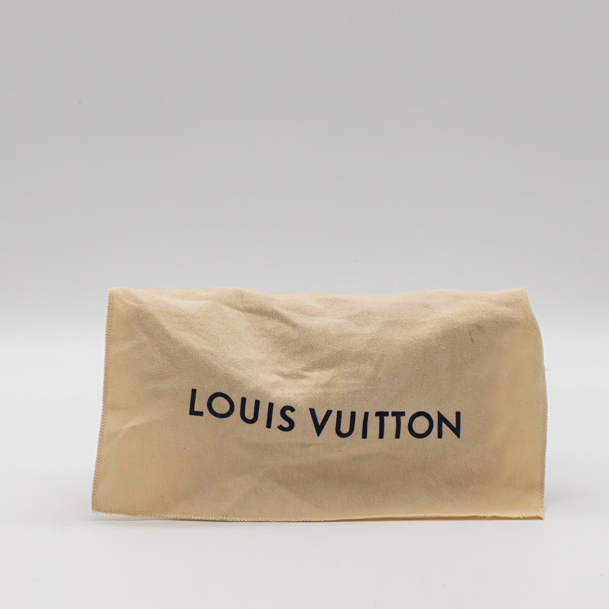 Louis Vuitton Lock Me Chain Bag East West Leather M22304 Leder Greige