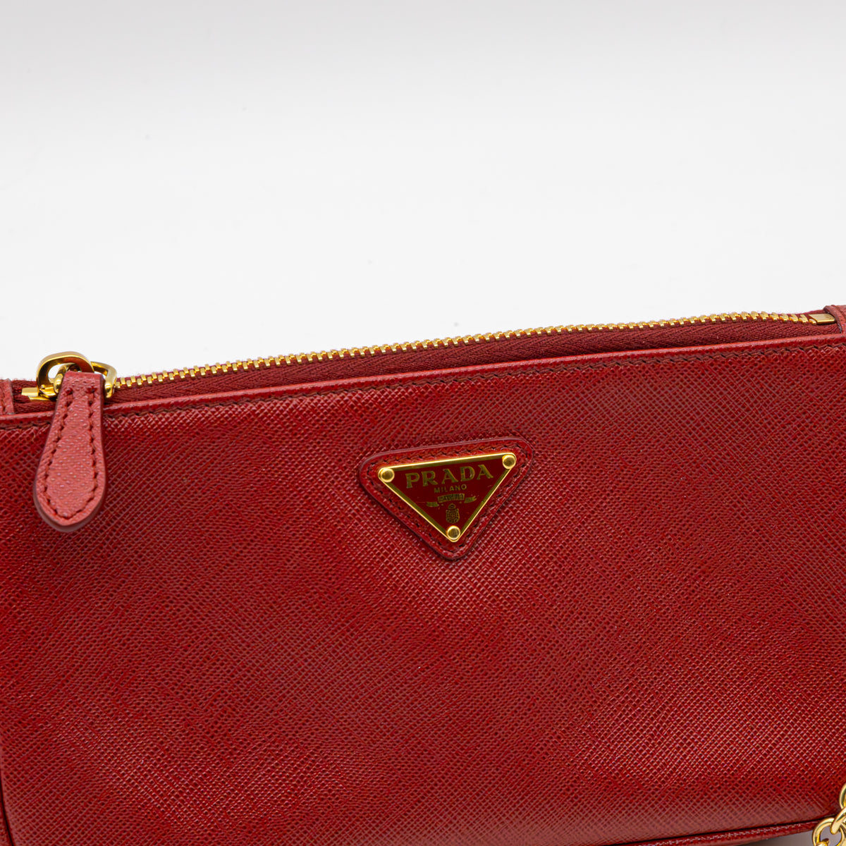 Prada Saffiano Re-Edition 2000 Schultertasche Rot Leder