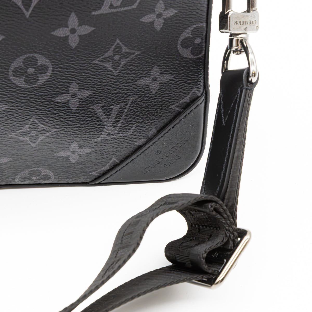 Louis Vuitton Trio Messenger Monogram Eclipse Canvas Umhängetasche Schwarz M69443