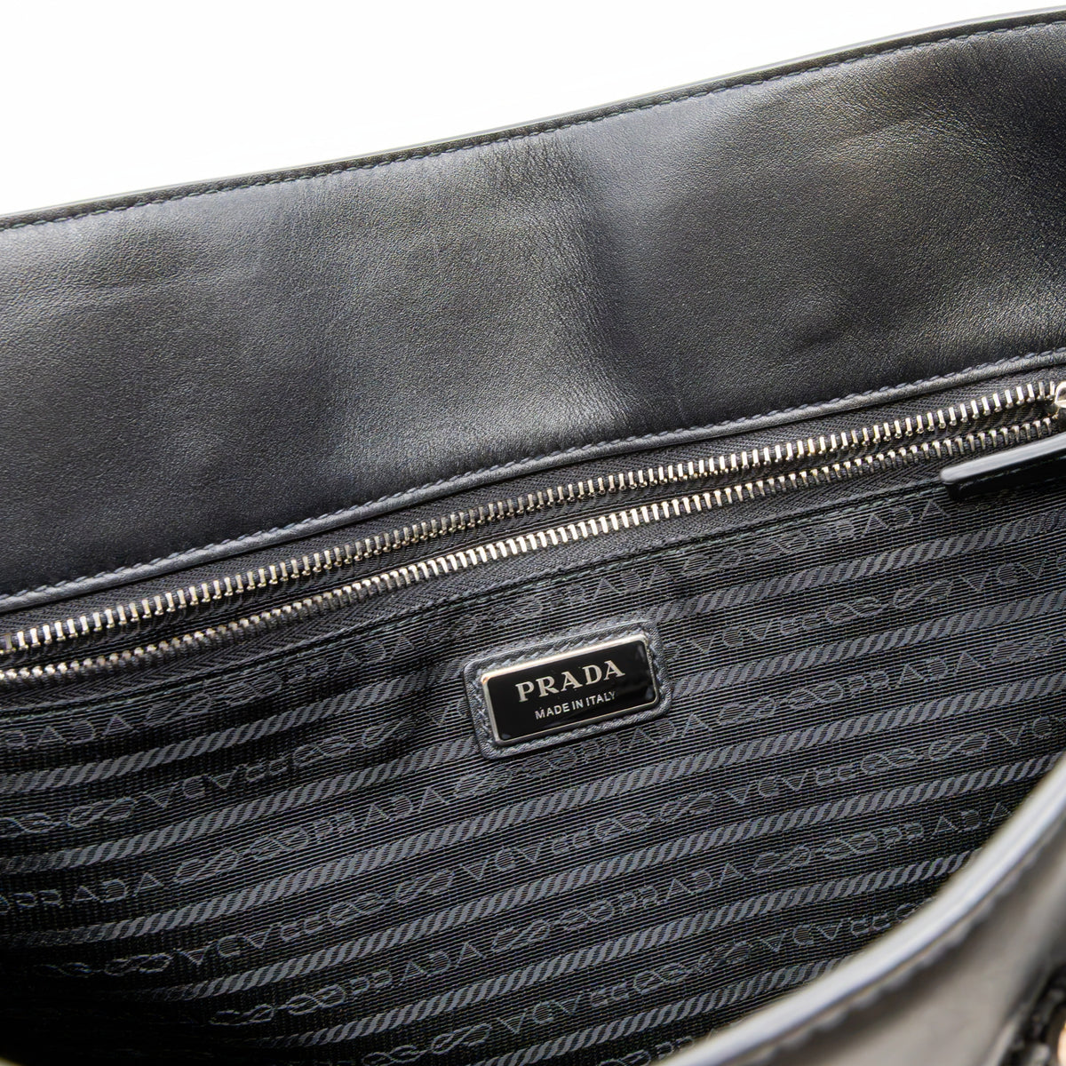 Prada Leder Tote Bag Schwarz Shopper Handtasche Schultertasche mit Pouch
