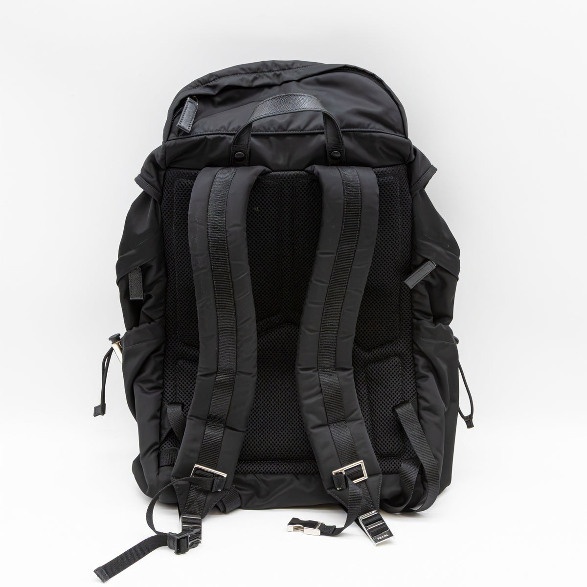 Prada Rucksack aus Re-Nylon und Saffiano-Leder Schwarz Backpack 2VZ090