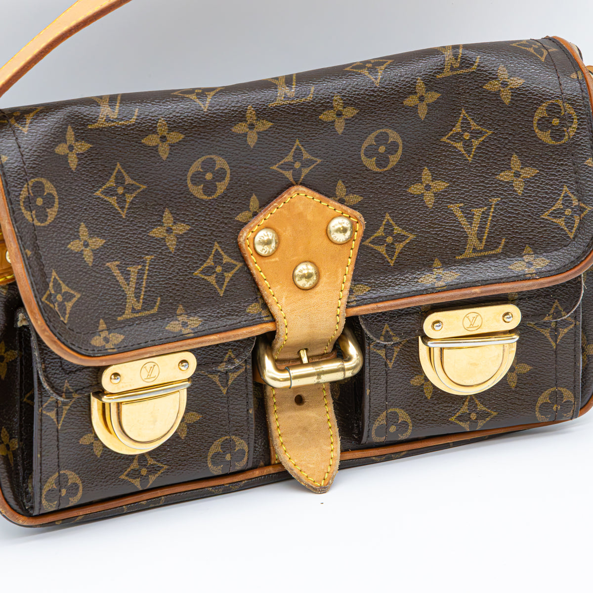 Louis Vuitton Hudson PM Monogram Canvas Schultertasche M40027 Braun Vintage