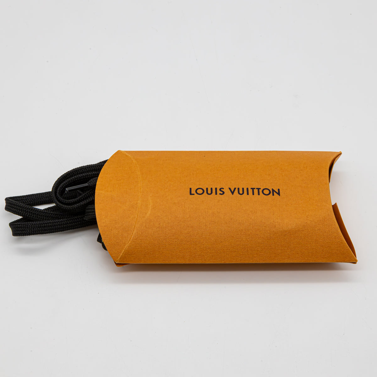 Louis Vuitton x NBA Abbesses Derby Sneaker aus Lack-Monogramm-Leder UK11