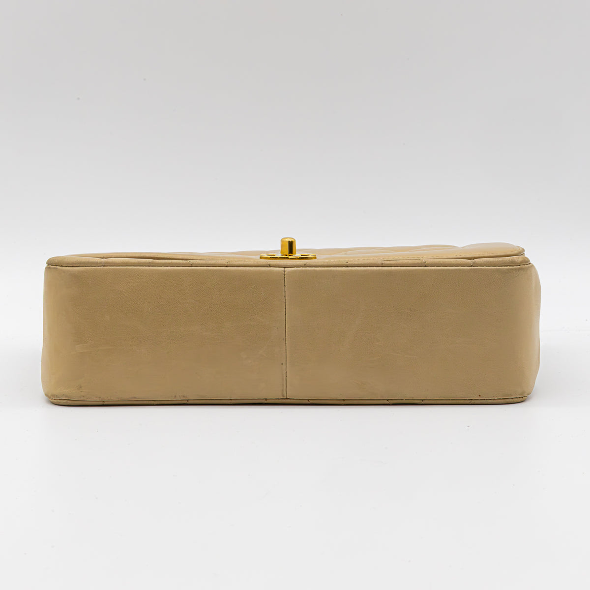 Chanel Diana Flap Bag Beige Vintage Lammleder gesteppt Schultertasche Gold