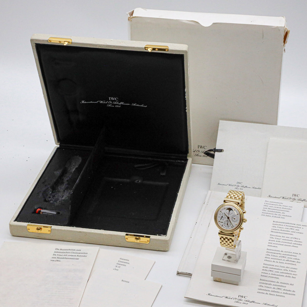 IWC Schaffhausen Da Vinci IW3750 39mm Perpetual Calender 750 Gold B&P