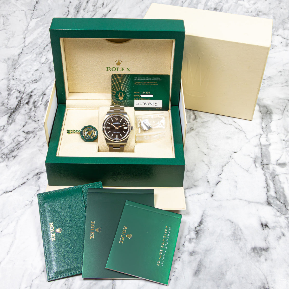 Rolex Oyster Perpetual 41 124300 Black Dial Full Set