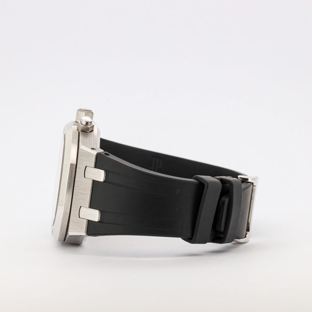 Audemars Piguet Royal Oak Chronograph 39 26022BC.OO.D002CR.01 White Gold Black Rubber Strap