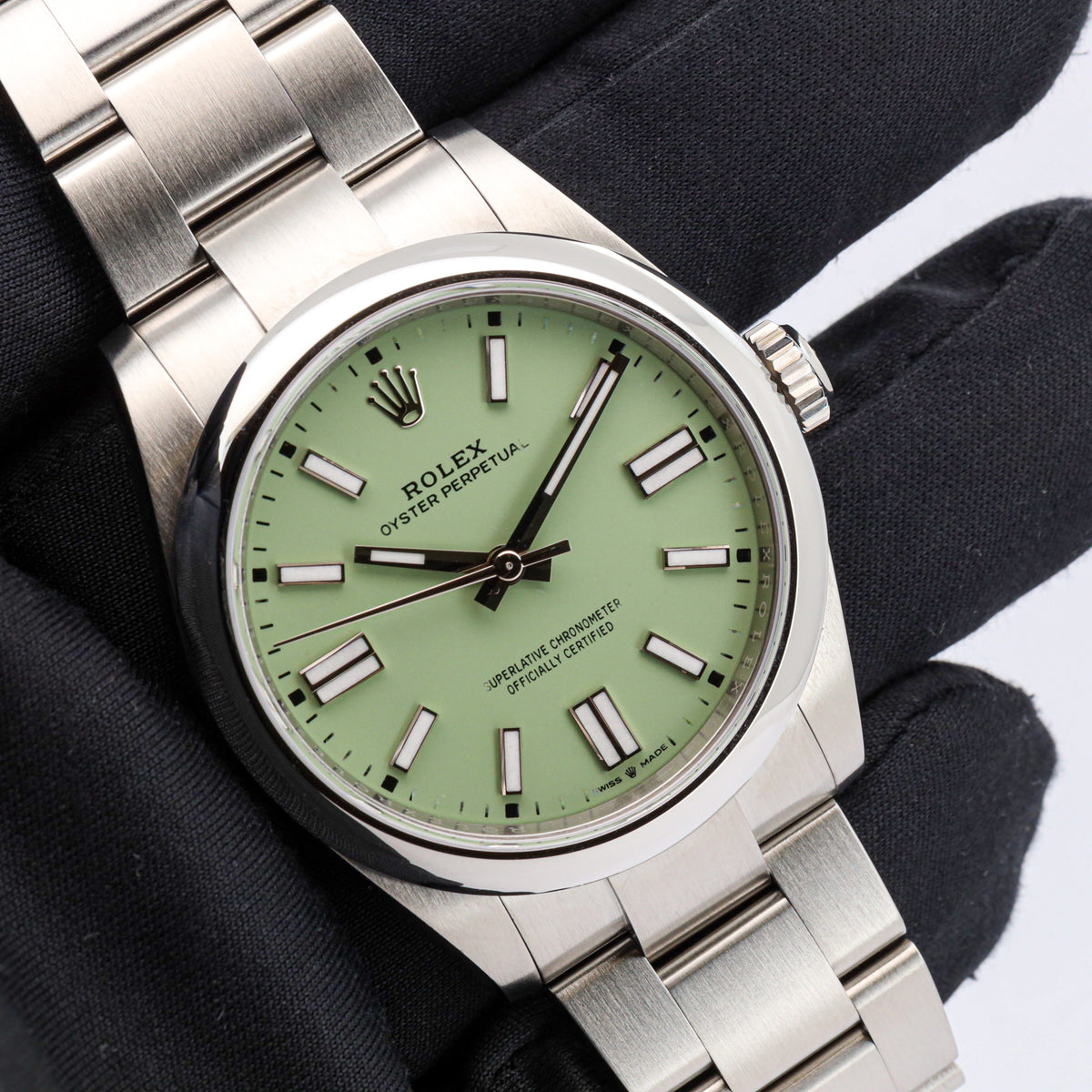 Rolex Oyster Perpetual 41 134300 Pistachio 12/25