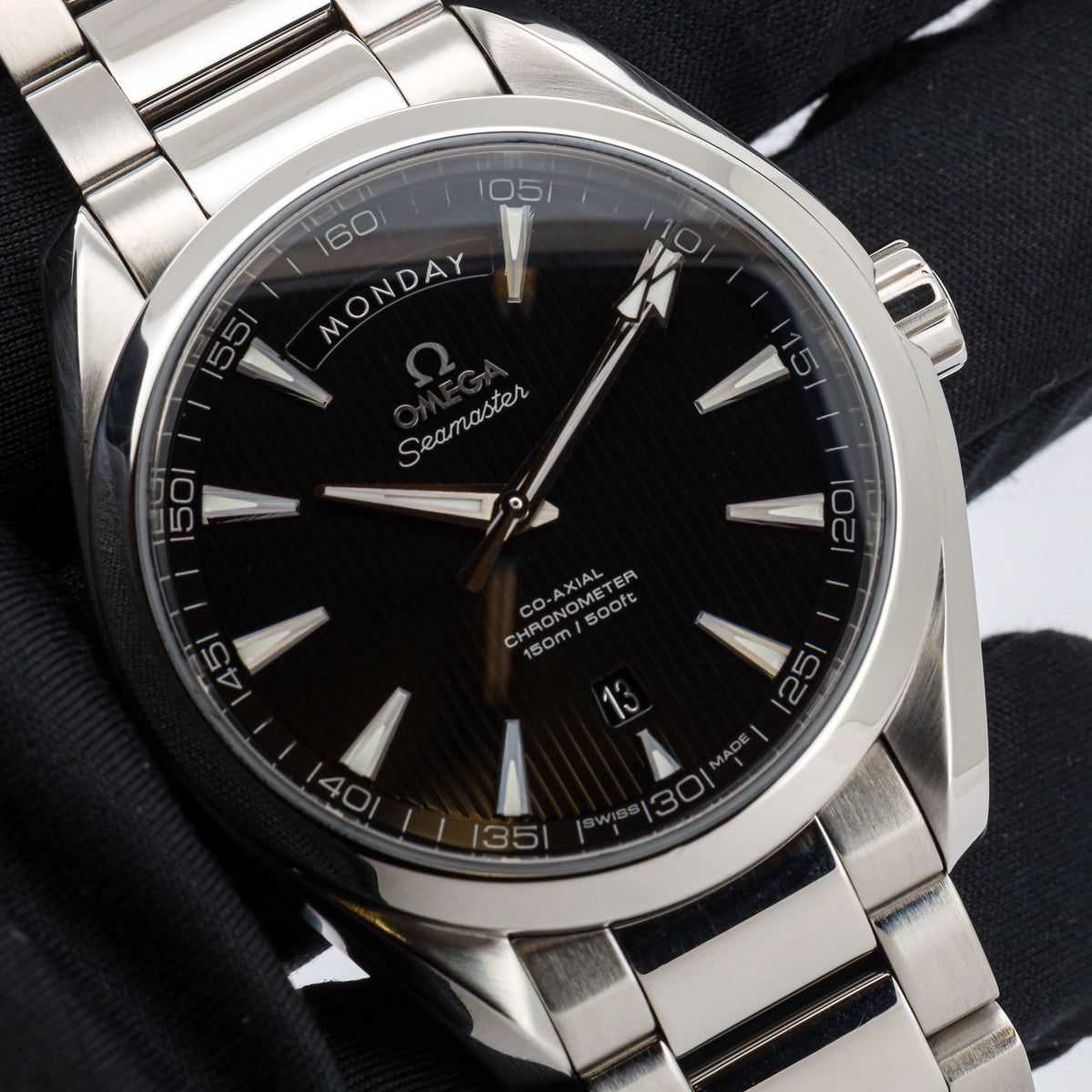 Omega Seamaster Aqua Terra Day - Date 41 231.10.42.22.03 B&P