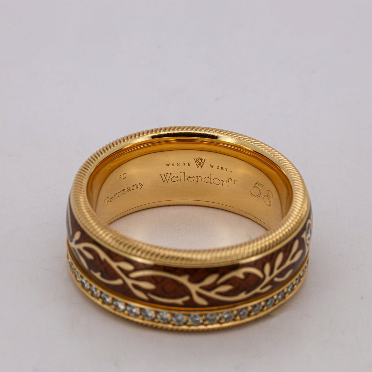 WELLENDORFF Ring 'Karamel' Ref.606943 - 18K/750 Gelbgold mit Emaille &Brillanten