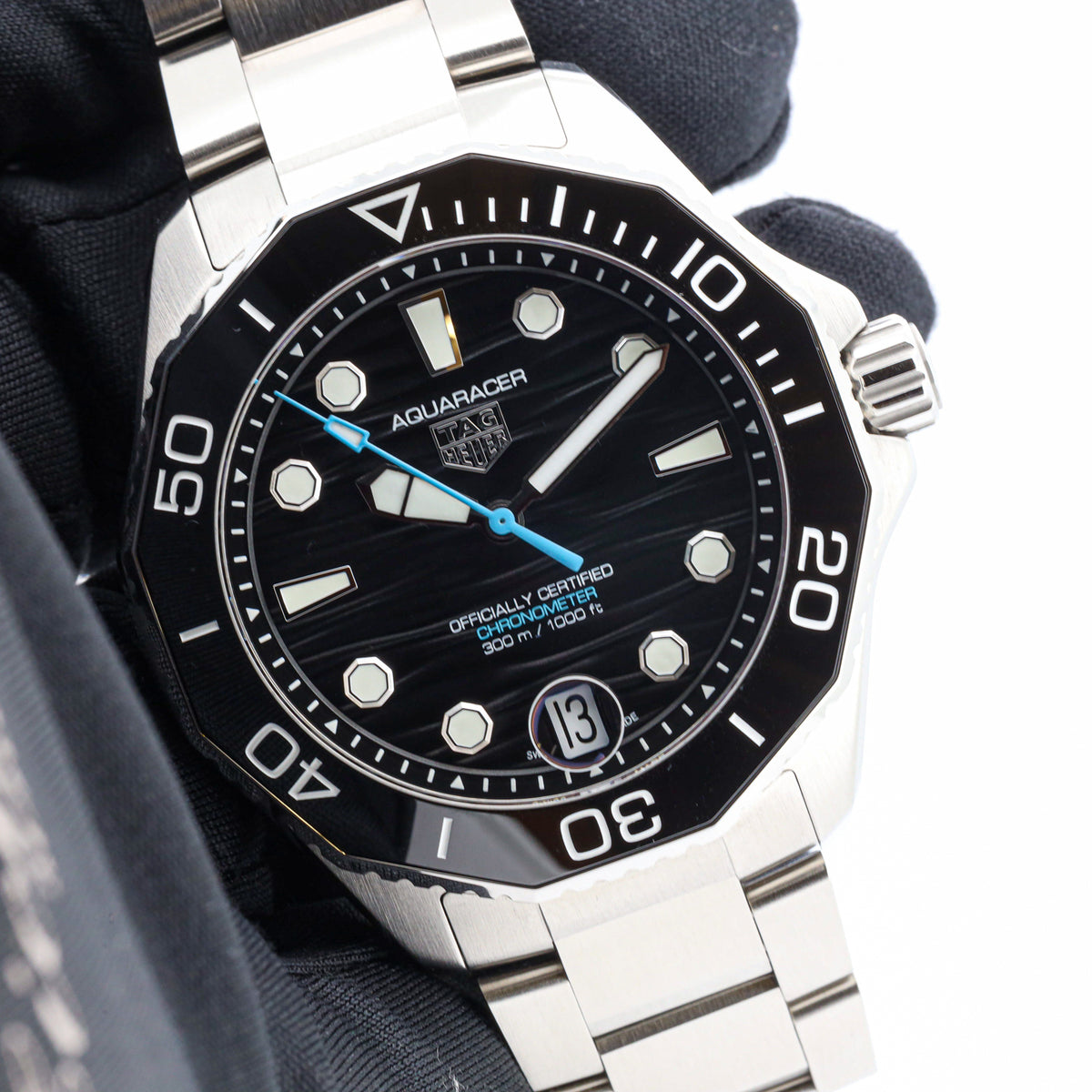 TAG Heuer Aquaracer 300M Professional 300 Date Black Dial ungetragen 2024 Garantie 10/26