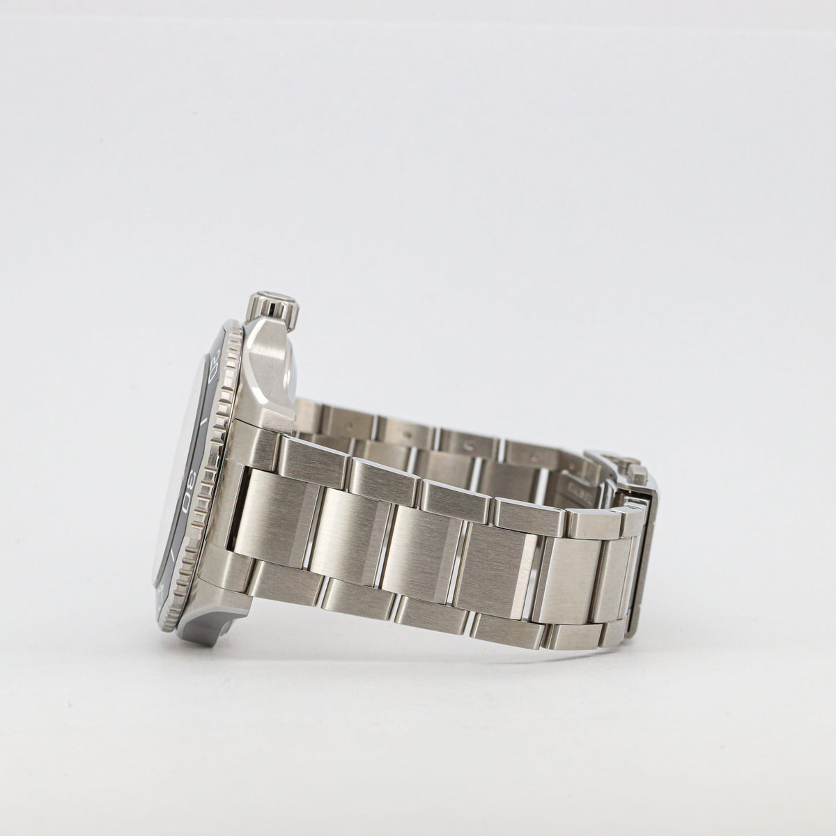 TAG Heuer Aquaracer 300M Professional 300 Date Black Dial ungetragen 2024 Garantie 10/26