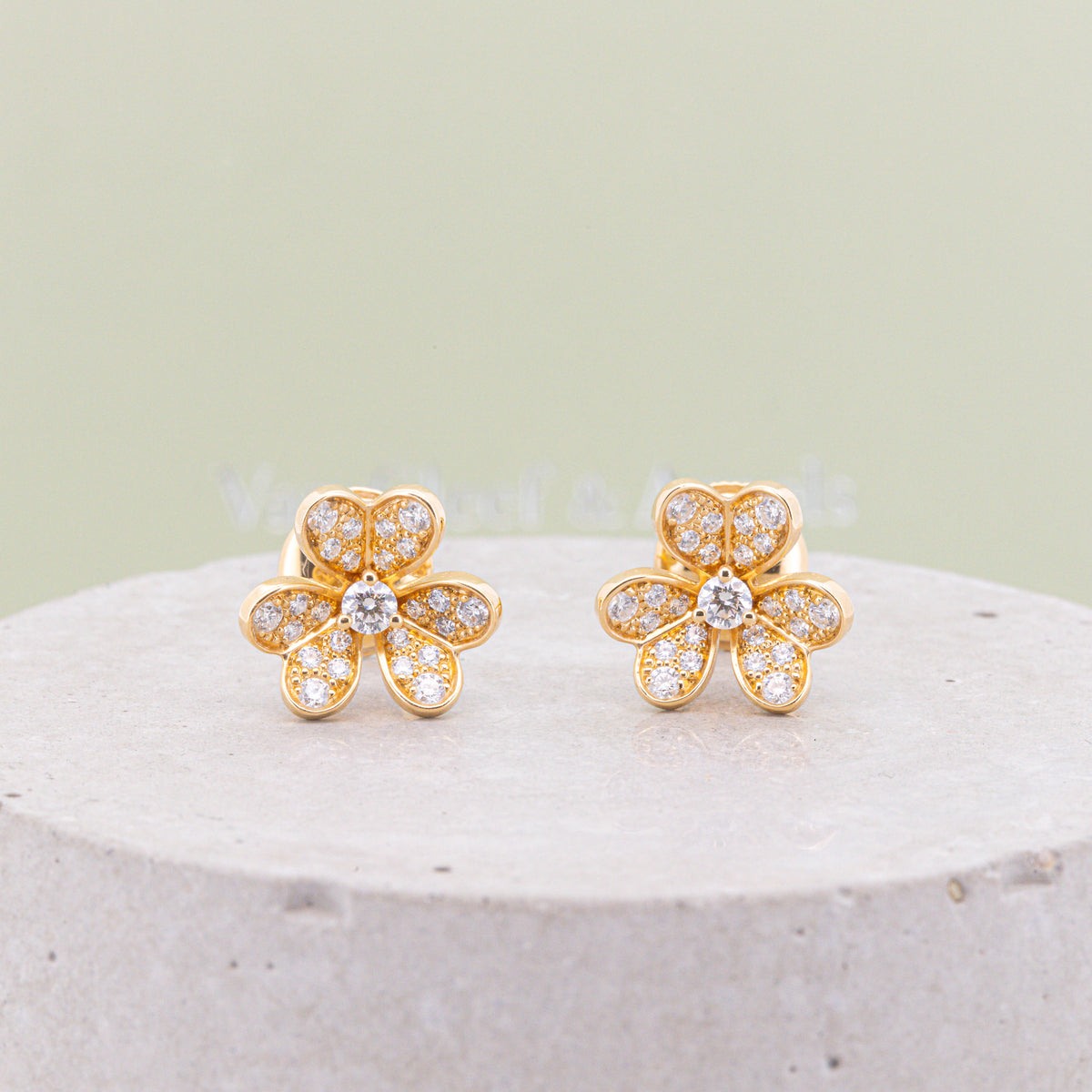 Van Cleef & Arpels Frivole Mini Ohrringe Paved Diamonds Gelbgold