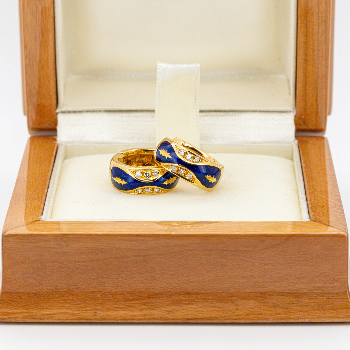 Fabergé Ohrringe / Creolen – 750/18 Karat Emaille 12 Brillanten F-1360