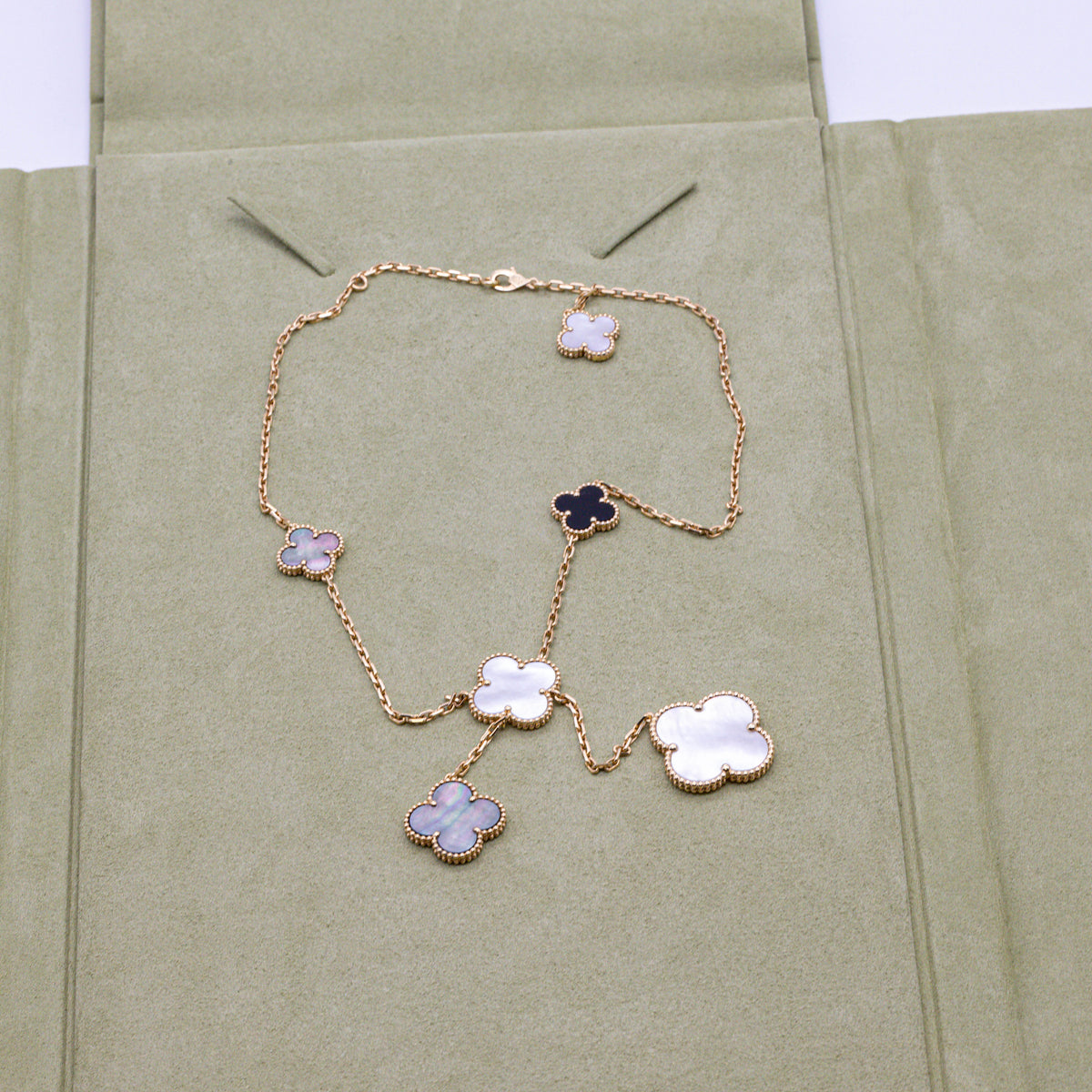 Van Cleef & Arpels Collier Magic Alhambra Halskette 6 Motive 18K Onyx Perlmutt