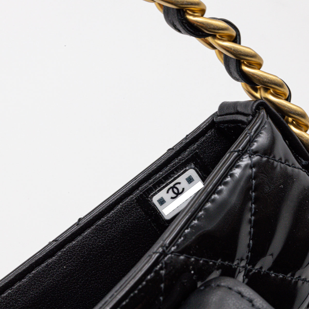 Chanel Chain Around Hoop Top Handle Bag Schwarz Lack Leder Tasche Patent Quilted