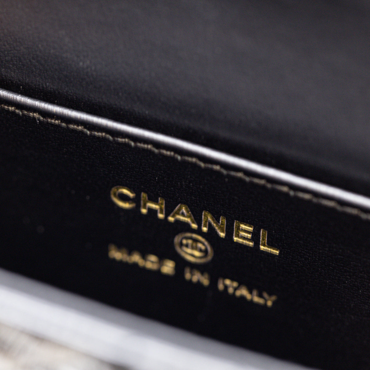 Chanel Chain Around Hoop Top Handle Bag Schwarz Lack Leder Tasche Patent Quilted