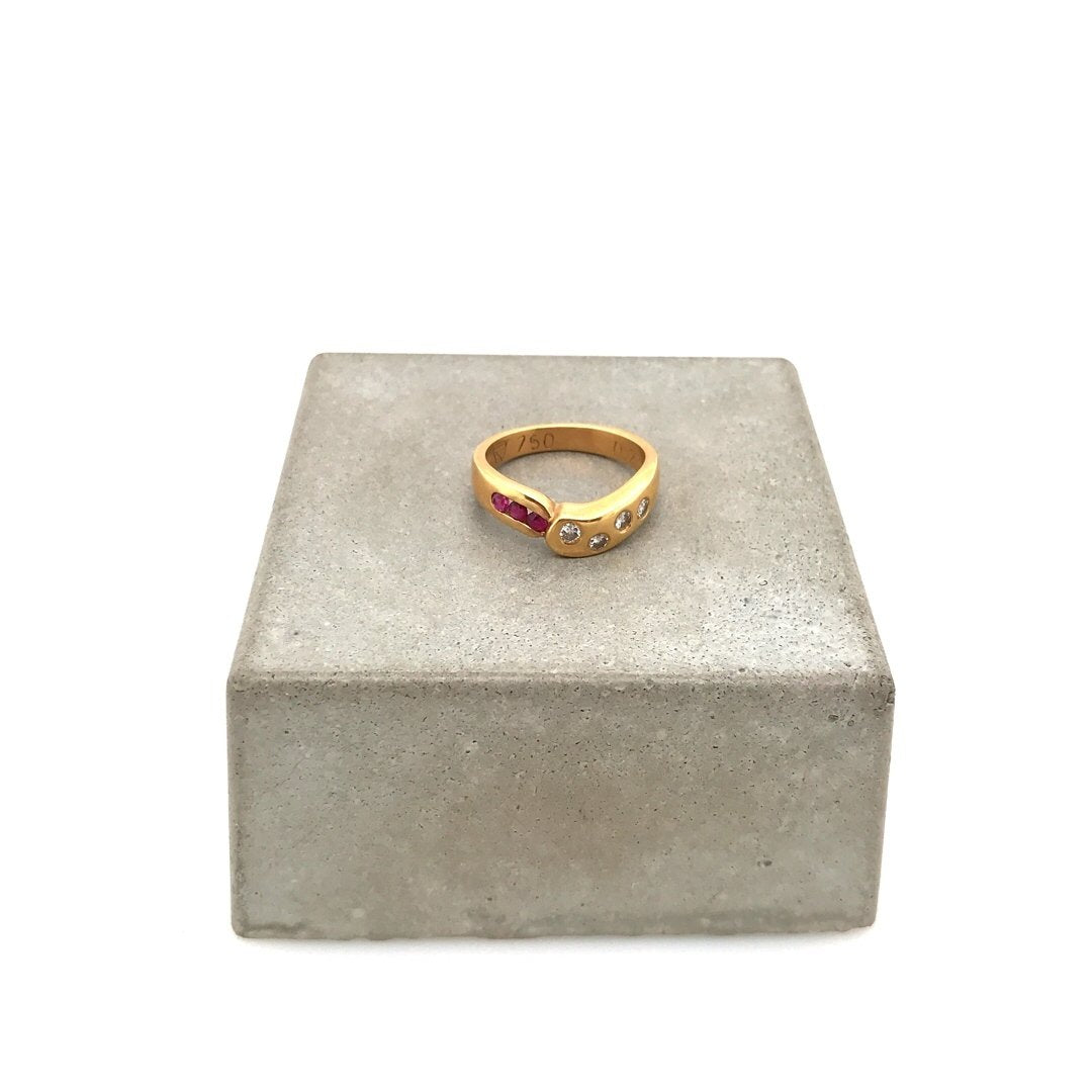antiker-echtschmuck-antike-ringe-Ring Gelbgold 750 mit Rubinen & Brillanten-10663-Prejou