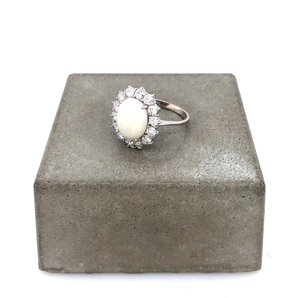 Vintage Ring Weissgold 750 mit Opal & Brillanten-10509-Prejou