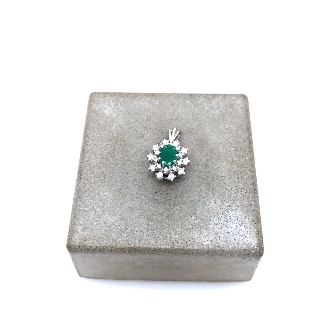 antike-kette-anhaenger-Anhänger Weissgold 585 mit Smaragd & Brillanten-10547-Prejou