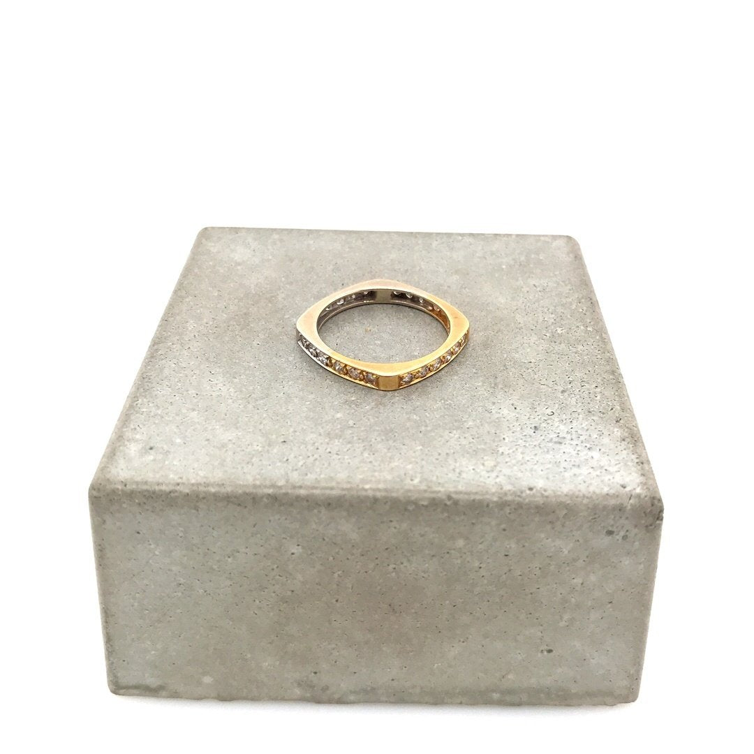 antiker-echtschmuck-antike-ringe-Quadratischer Ring Bicolor Gold 750 mit Brillanten-10016-Prejou