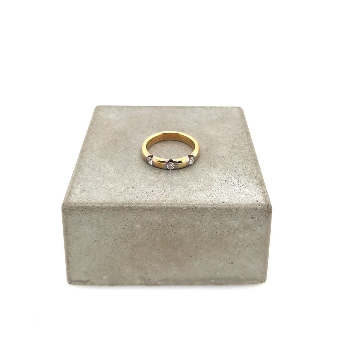 antiker-echtschmuck-antike-ringe-Ring Gelbgold 585 mit 3 Brillanten-10438-Prejou