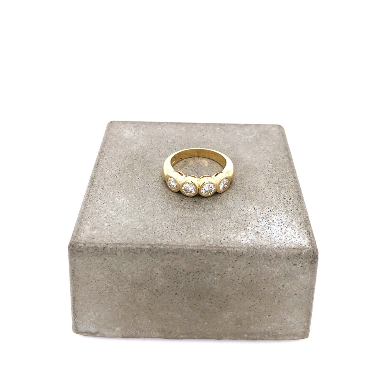 antiker-echtschmuck-antike-ringe-Ring Gelbgold 750 mit 4 Brillanten-10857-Prejou