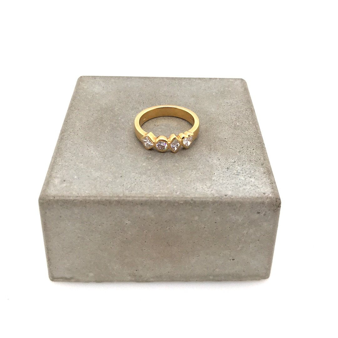 antiker-echtschmuck-antike-ringe-Ring Gelbgold 750 mit Diamanten & Brillanten-10320-Prejou