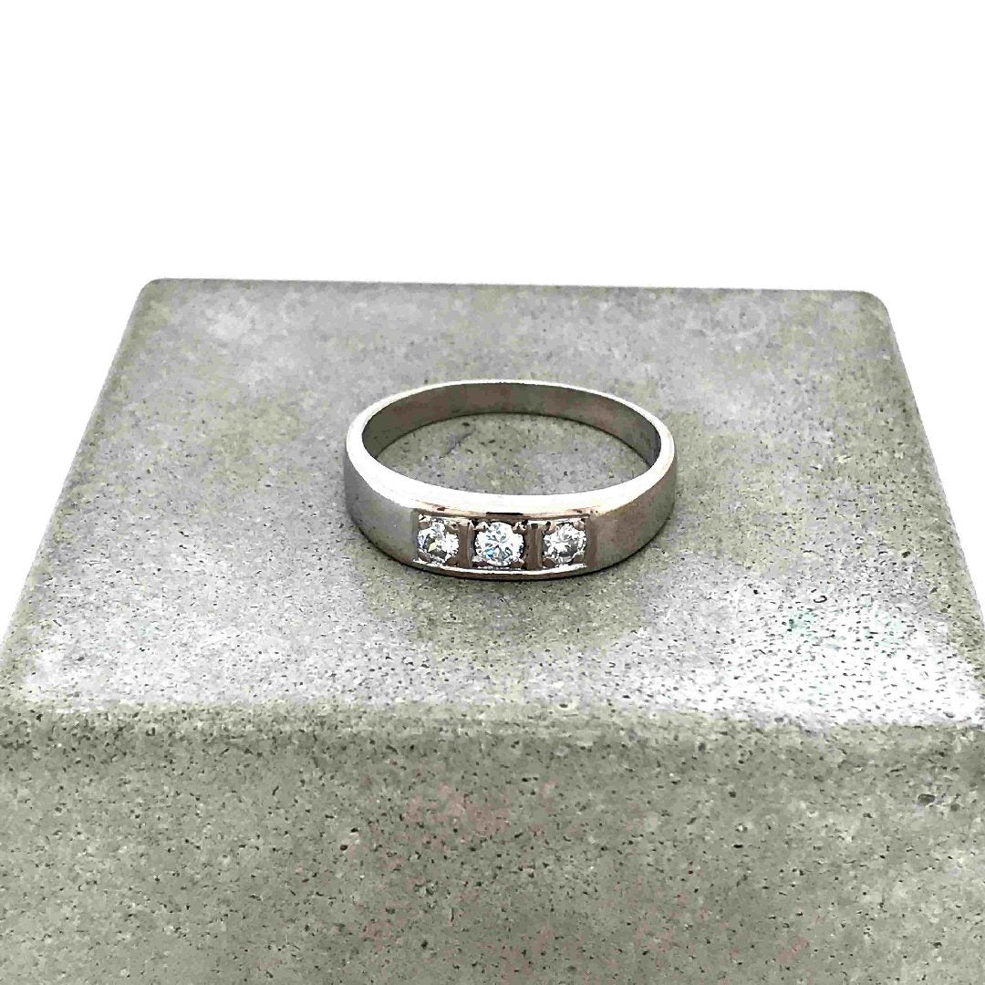 antiker-echtschmuck-antike-ringe-Ring Weissgold 750 mit Brillanten-10462-Prejou