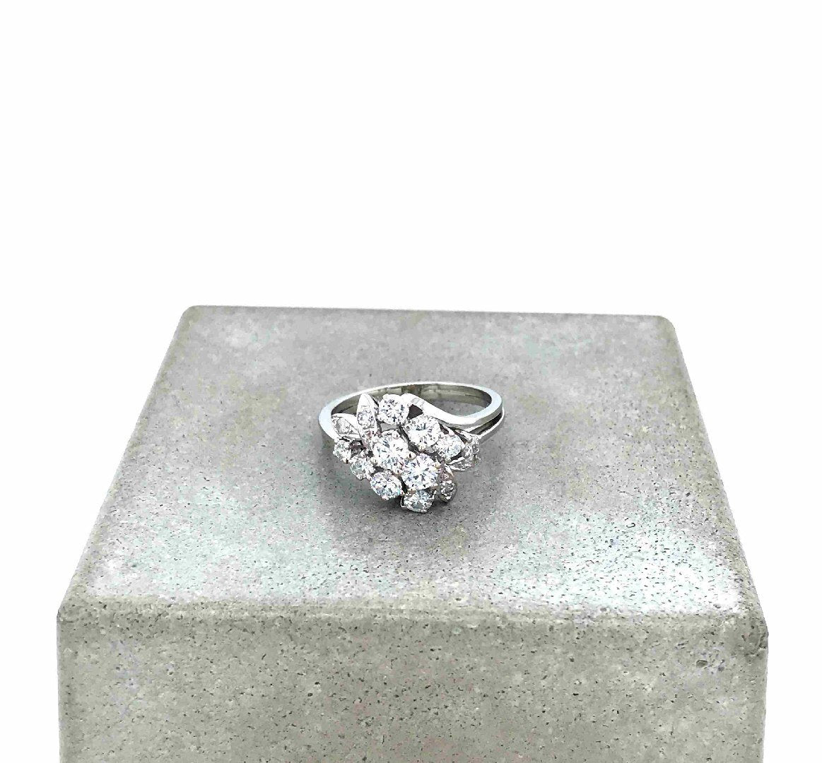 antiker-echtschmuck-antike-ringe-Ring Weissgold 750 mit Brillanten & Diamanten-11092-Prejou