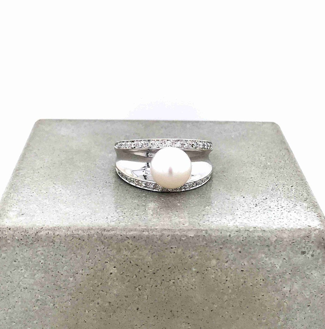 antiker-echtschmuck-antike-ringe-Ring Weissgold 750 mit Perle & Brillanten-10096-Prejou