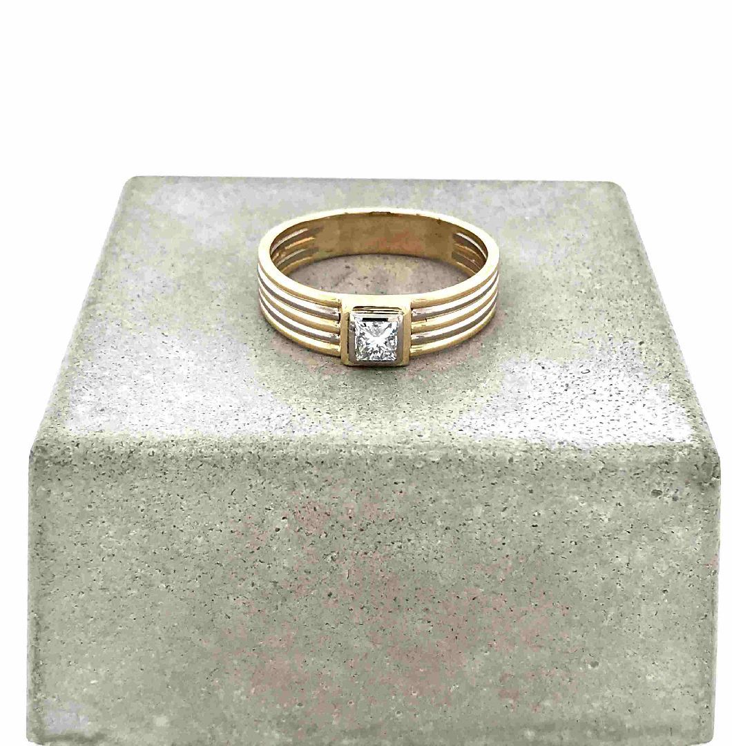 antiker-echtschmuck-antike-ringe-Solitaire Bicolor Gold 750 mit Diamant in Princess Cut, 0,7 ct-10789-Prejou