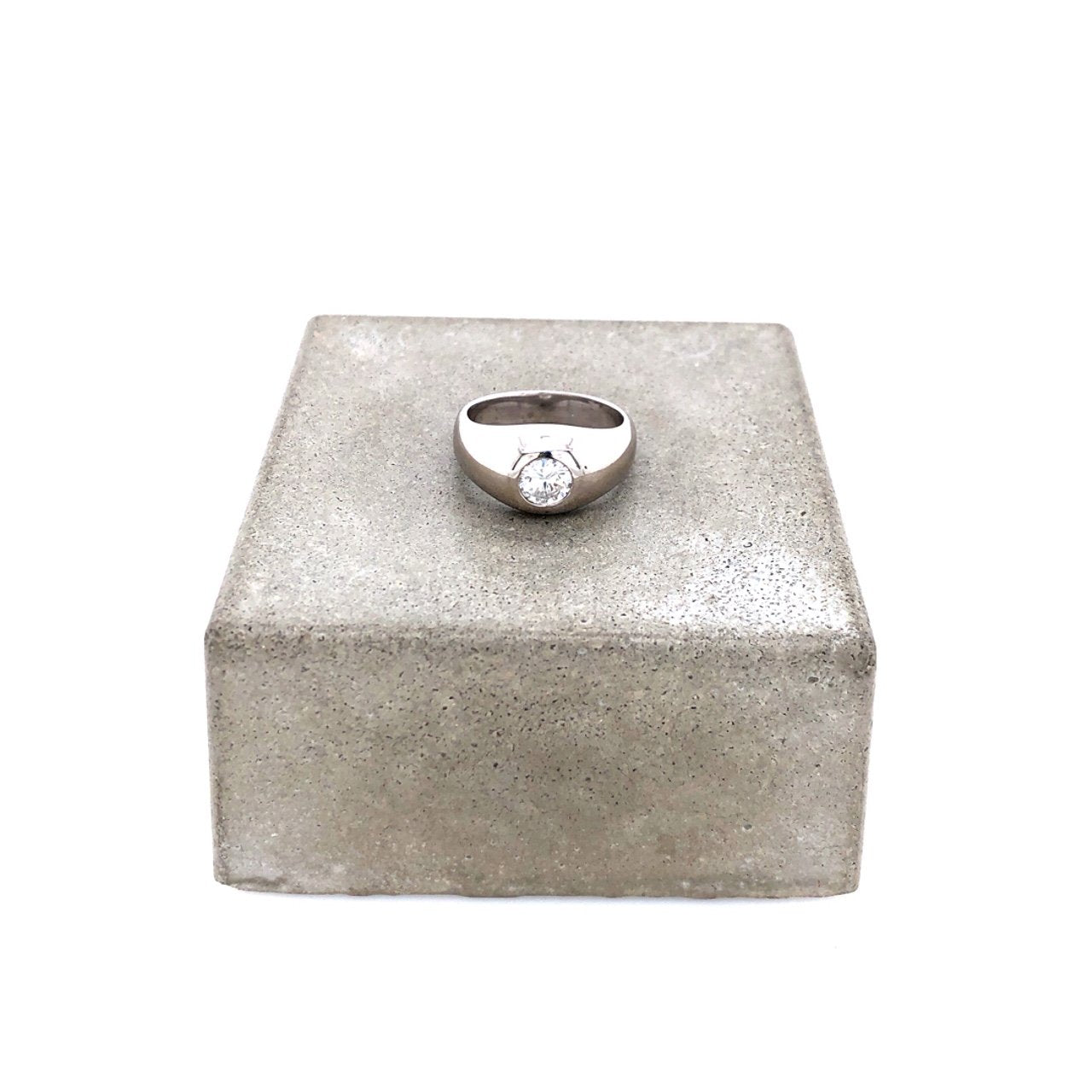 antiker-echtschmuck-antike-ringe-Solitaire Weissgold 750 mit Brillant 0,58 ct.-10095-Prejou