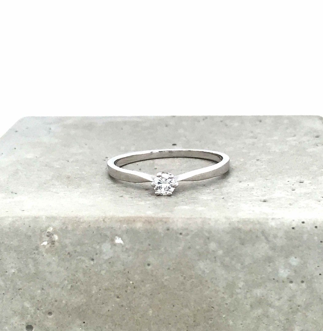 antiker-echtschmuck-antike-ringe-Solitaire Weissgold 750 mit Brillant-10412-Prejou